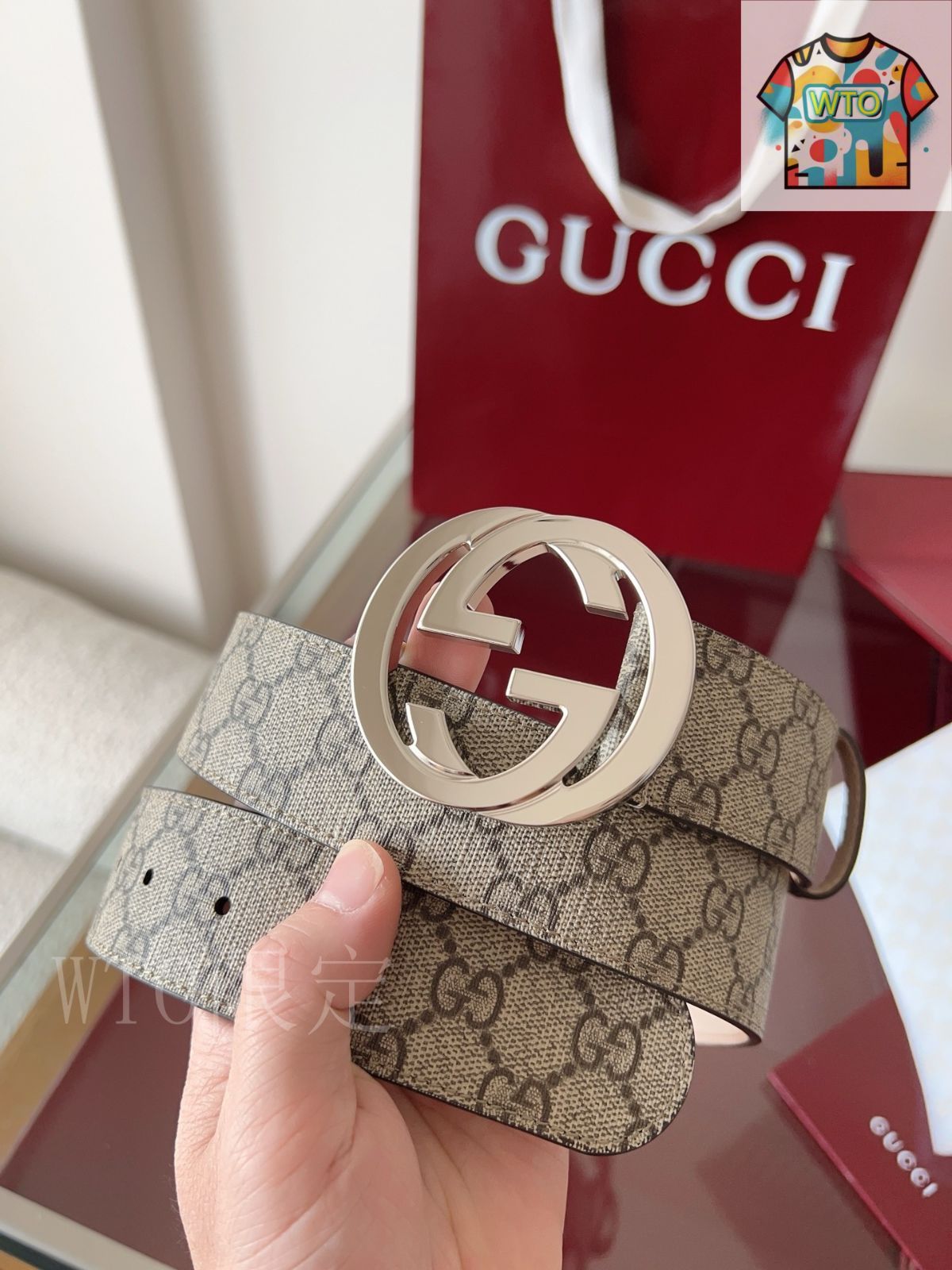 今日 Gucci NOIR FULL LEATHER ベルト