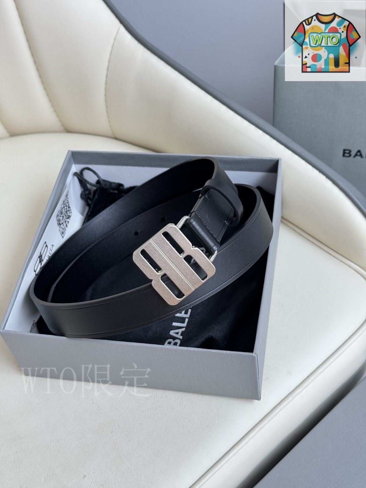 今日 Balenciaga Urban Strap バレンシアガ アーバンストラップ