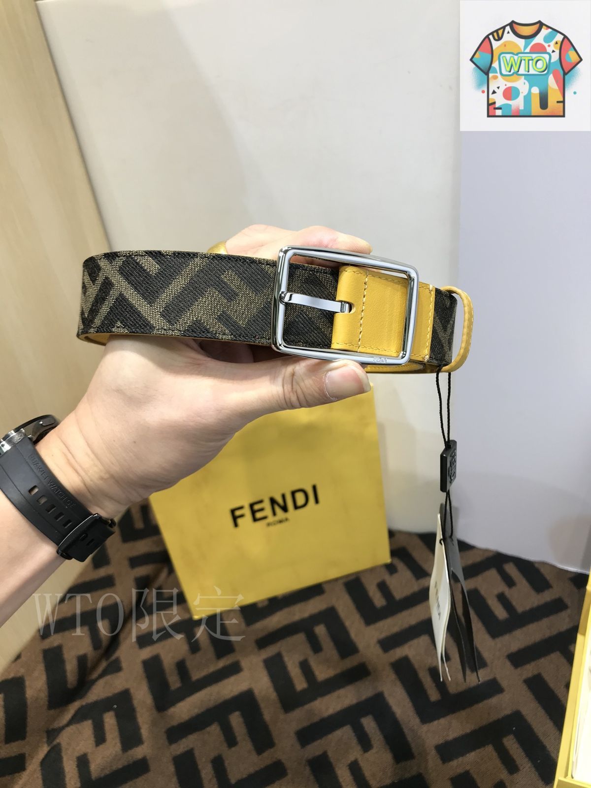 今日 FENDI 35MM デニム老花斜紋 F マーク ベルト - NFC 対応