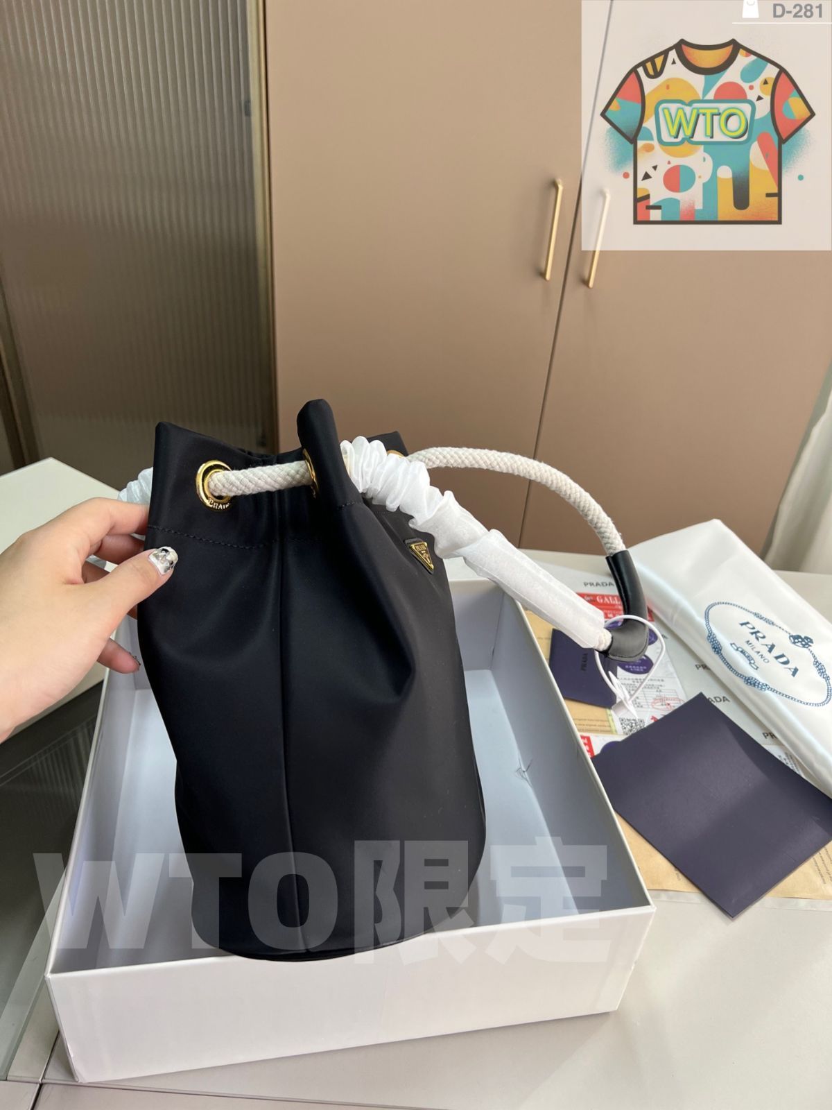 PRADA 2025 年春夏季 バケットトートバッグ