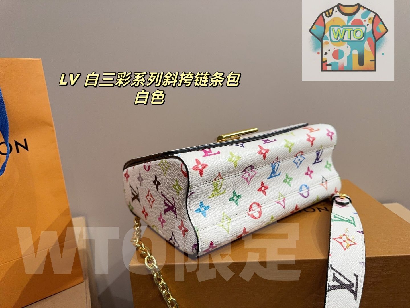 斜めがけチェーンバッグ