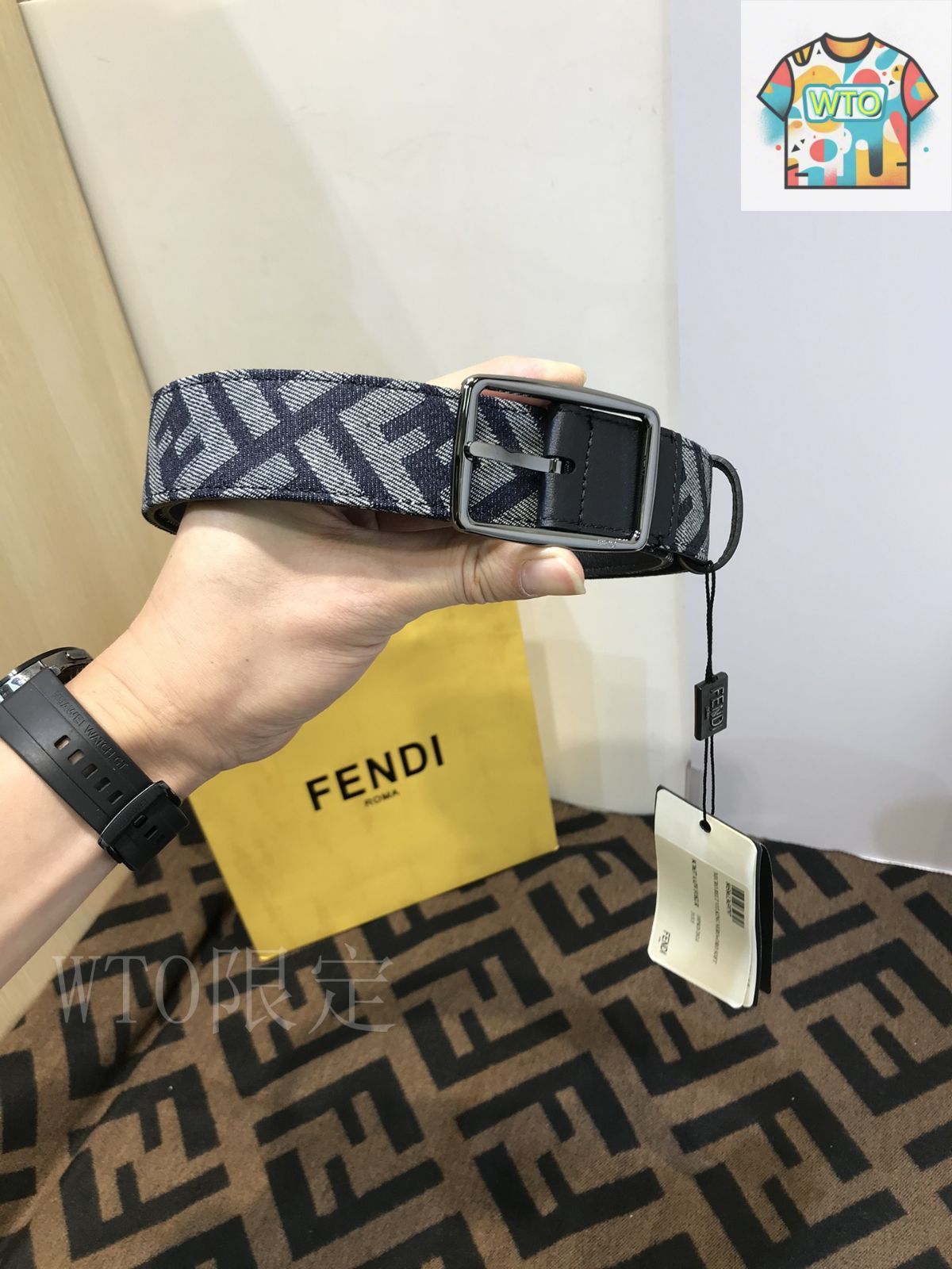 今日 FENDI 35MM デニム老花斜紋 F マーク ベルト - NFC 対応-1