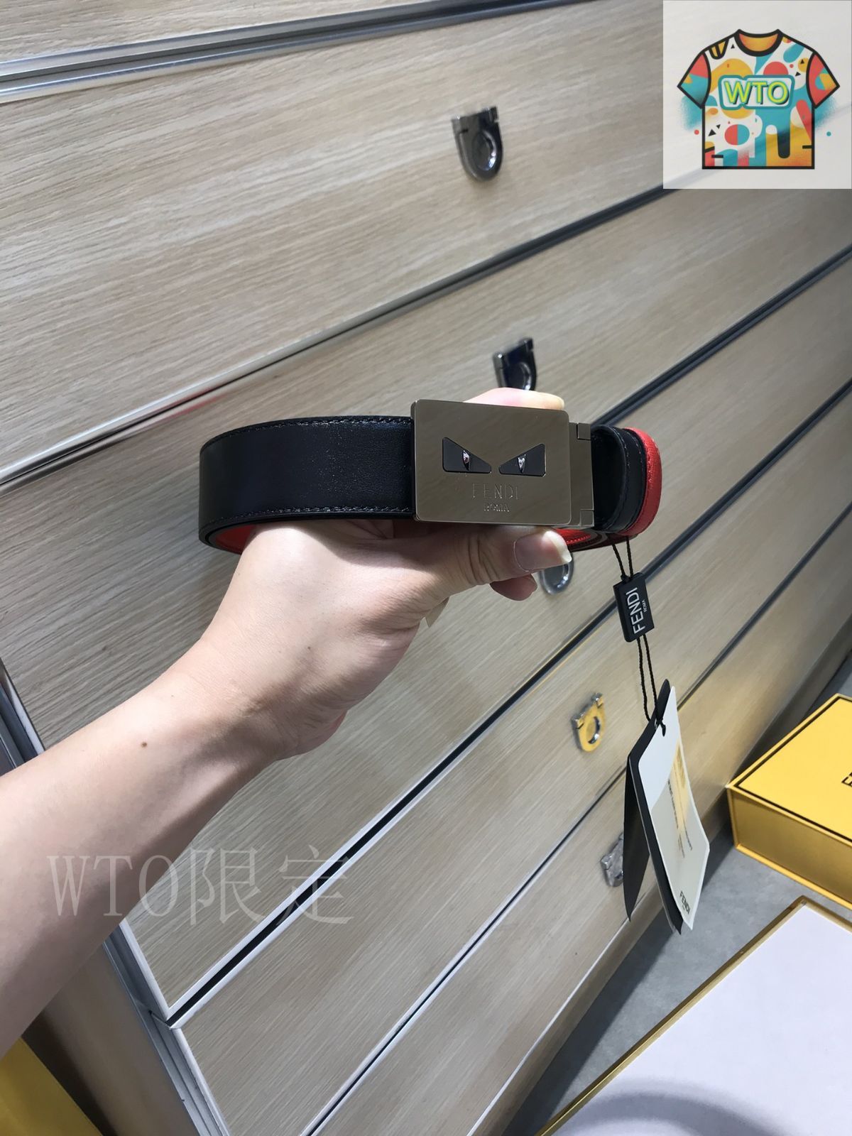 今日 FENDI 35 MM デュアルサイド ベルト 小獣シリーズ 1