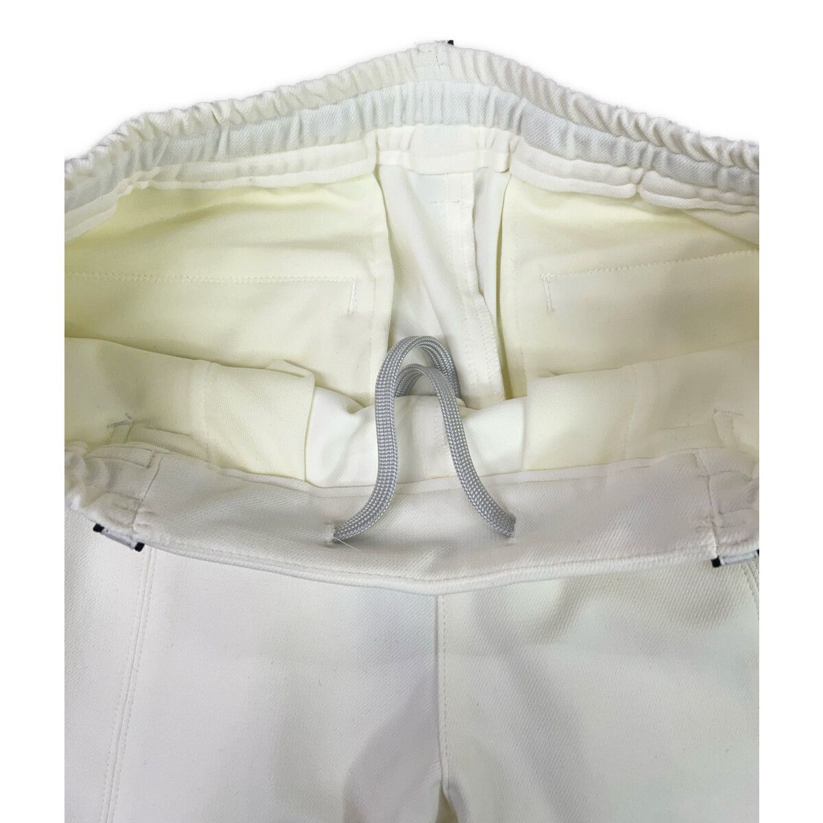 ディセンバーメイ