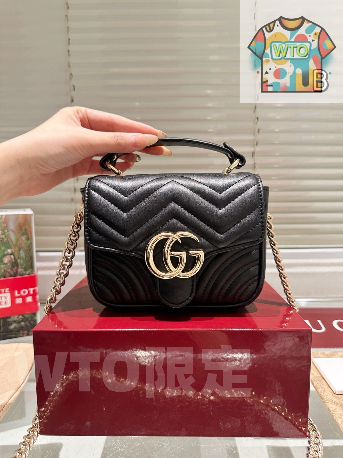 小鏡付き ハンドバッグ