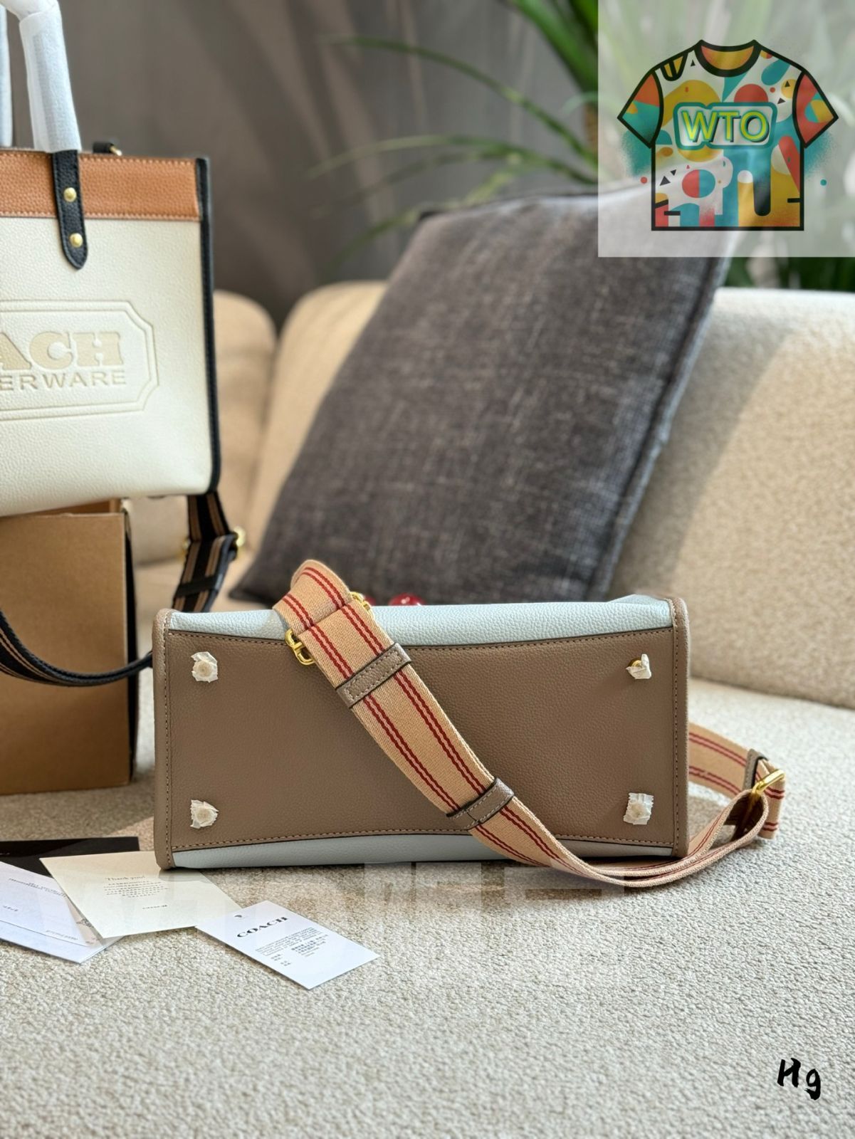  コーチ 感溢れる ショッピングバッグ サイズ 30 cm チェリーキーホルダー付き トートバッグ バッグ