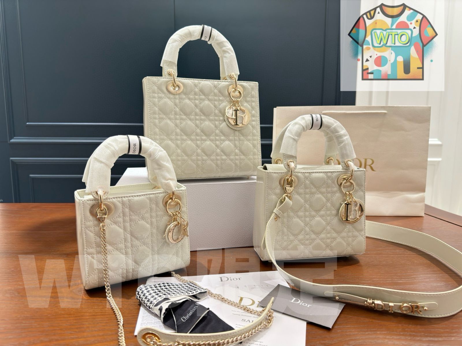 Dior ラッカー レディー ディオール バッグ