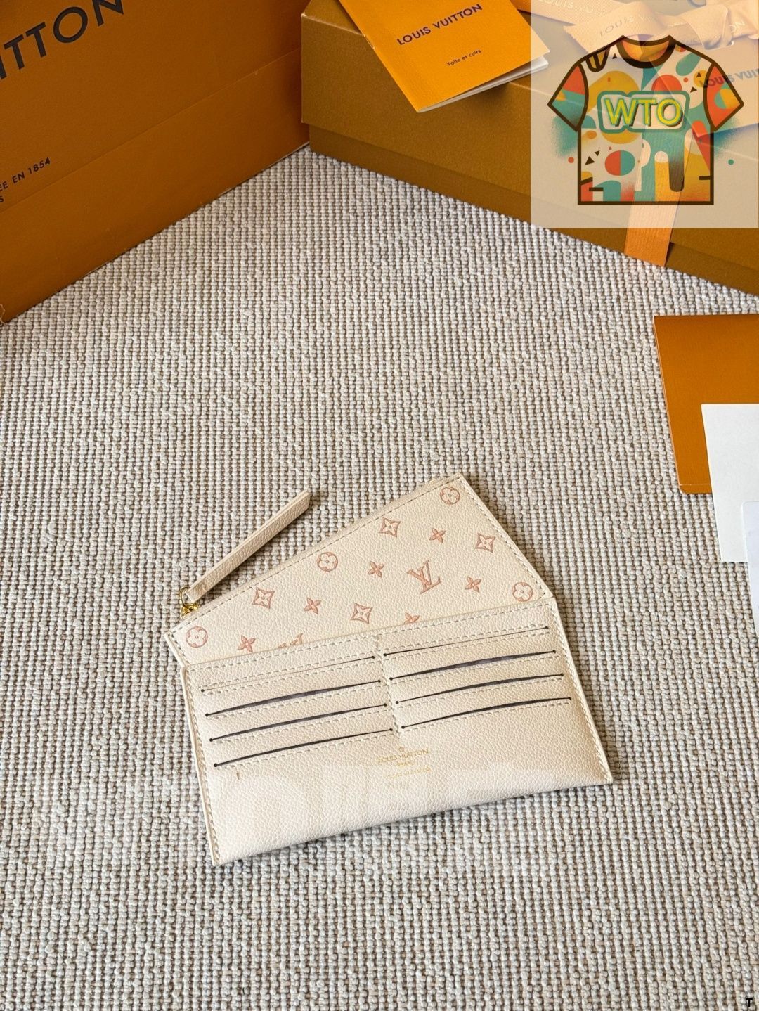  ルイヴィトン 2025 年ニュー ポシェット フェリシー レディース デタッチャブルメタルチェーンバッグ トートバッグ バッグ