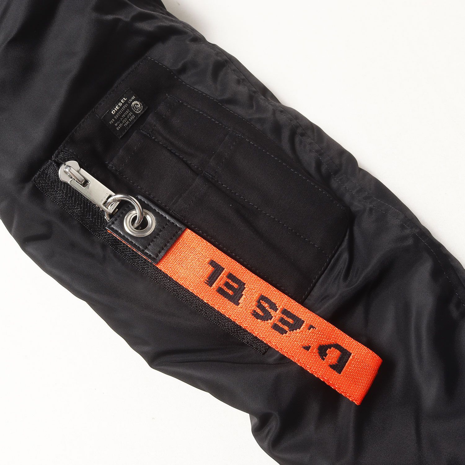 DIESEL ディーゼル