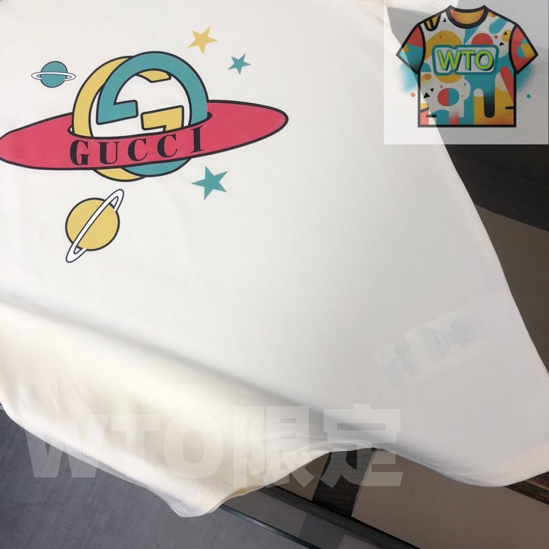 ロゴプリントTシャツ