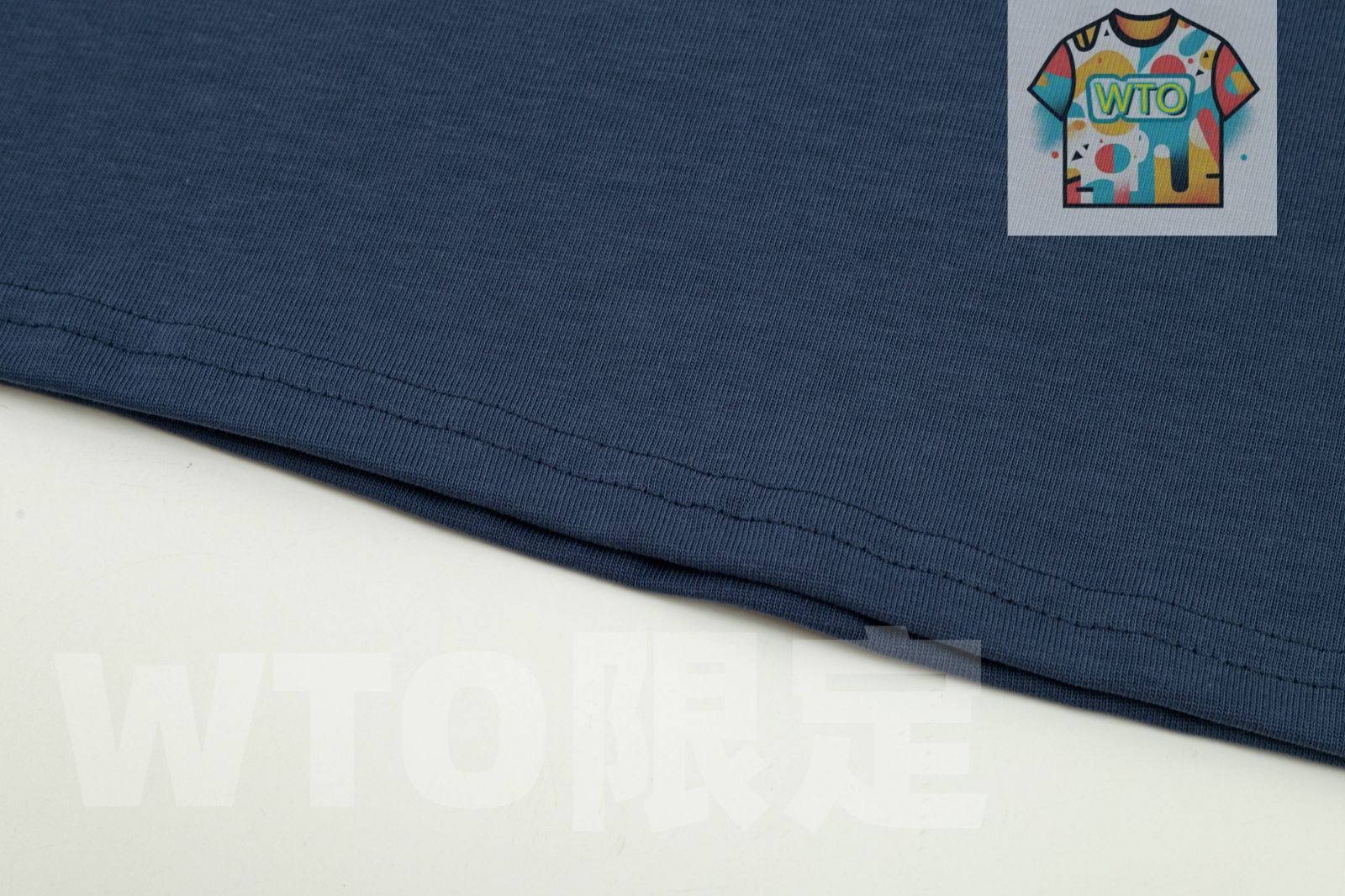 クルーネックTシャツ