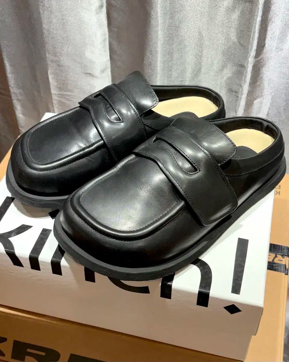 280 Kinch! キーン パデッド ミュール ブラック