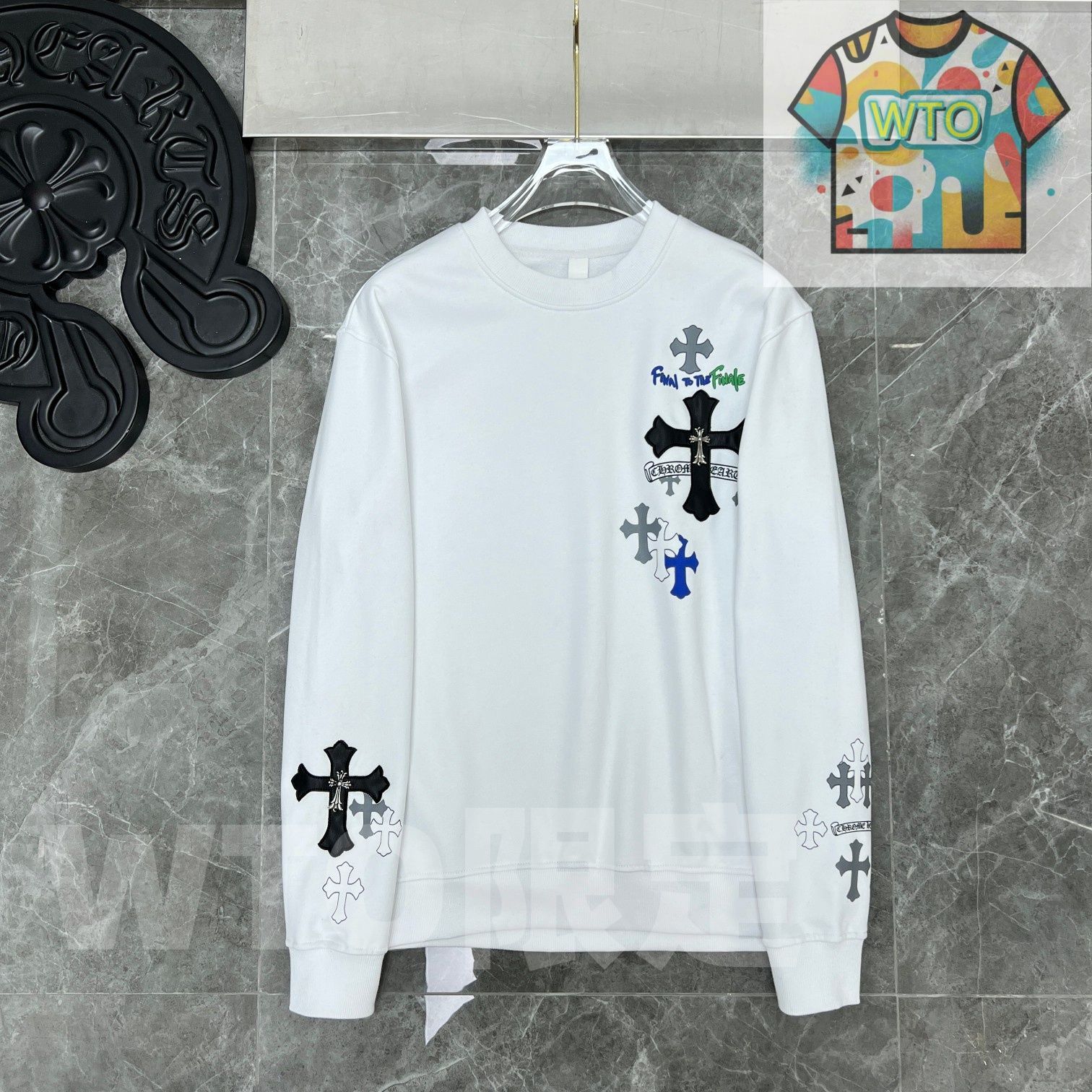 Chrome Hearts メンズ スウェットシャツ クロス&サンスクリット レザーパッチ ブラック ホワイト S-XL