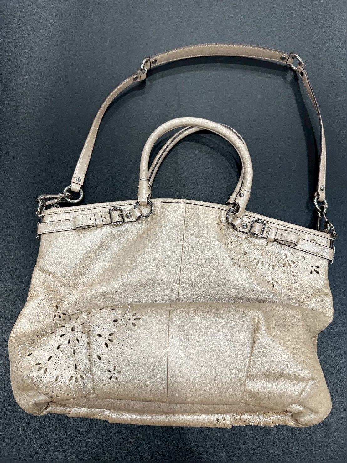 コーチ ハンドバッグ パンチングレザー 2wayバッグ B25100946