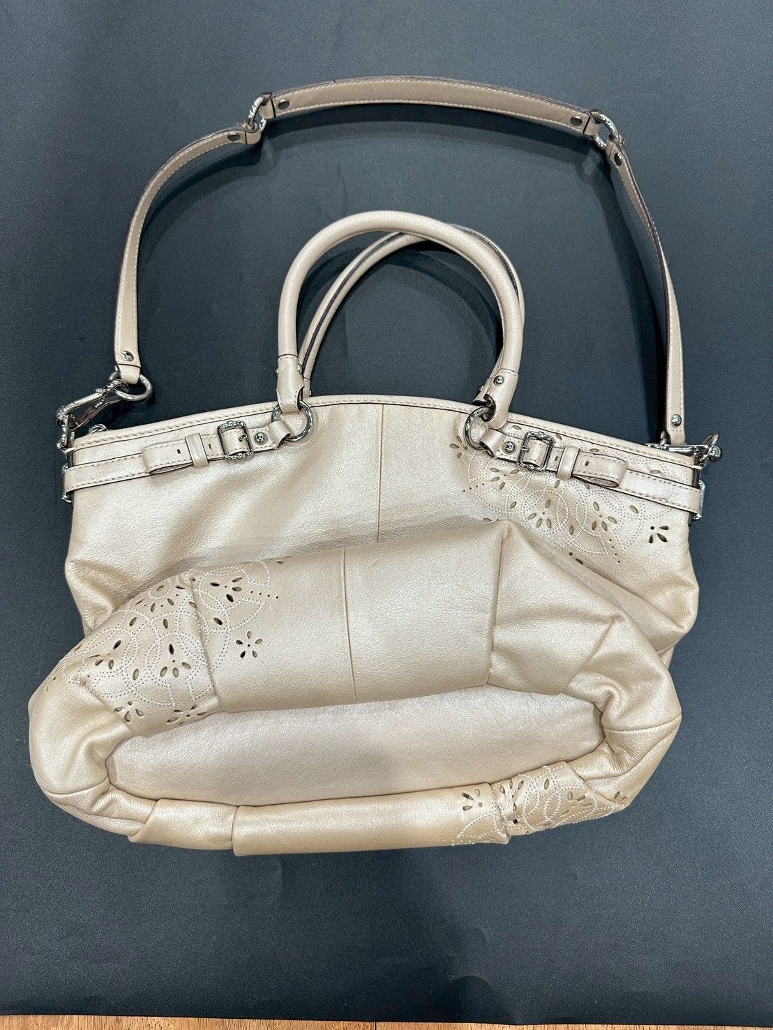 コーチ ハンドバッグ