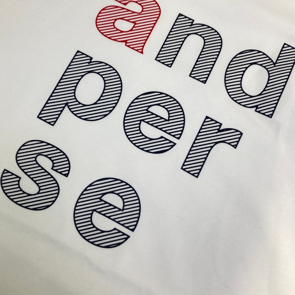 モデル ハイネック