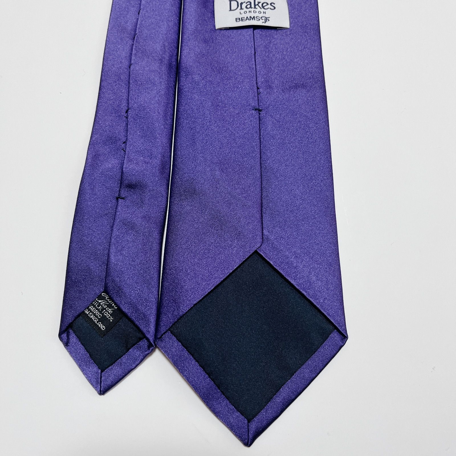美品 ドレイクス ネクタイ ハイブランド ソリッドタイ 無地 光沢 希少