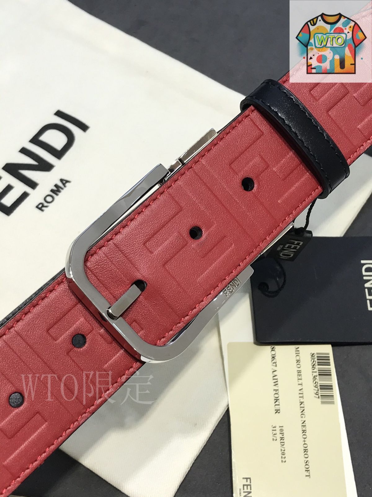 Fendi フェンディ