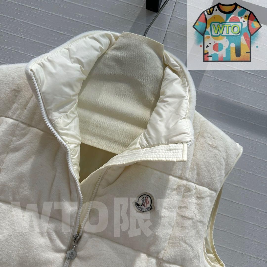 ホワイト ダウンベスト