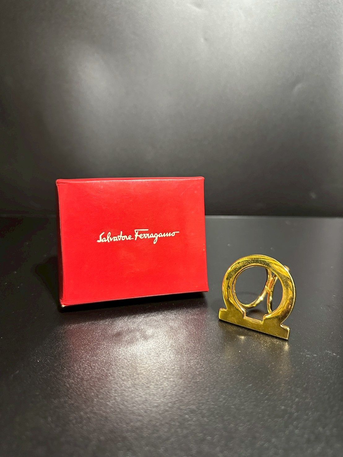 サルヴァトーレフェラガモ スカーフリング ガンチーニ B25100906