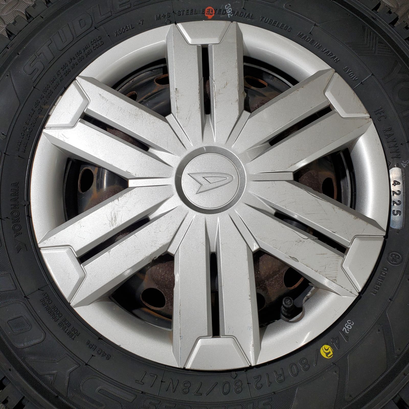 25年製 タイヤ 145 80 R 12 78 N LT ヨコハマ SY 01 ダイハツ ハイゼット スタッドレスタイヤ 冬タイヤ 1180