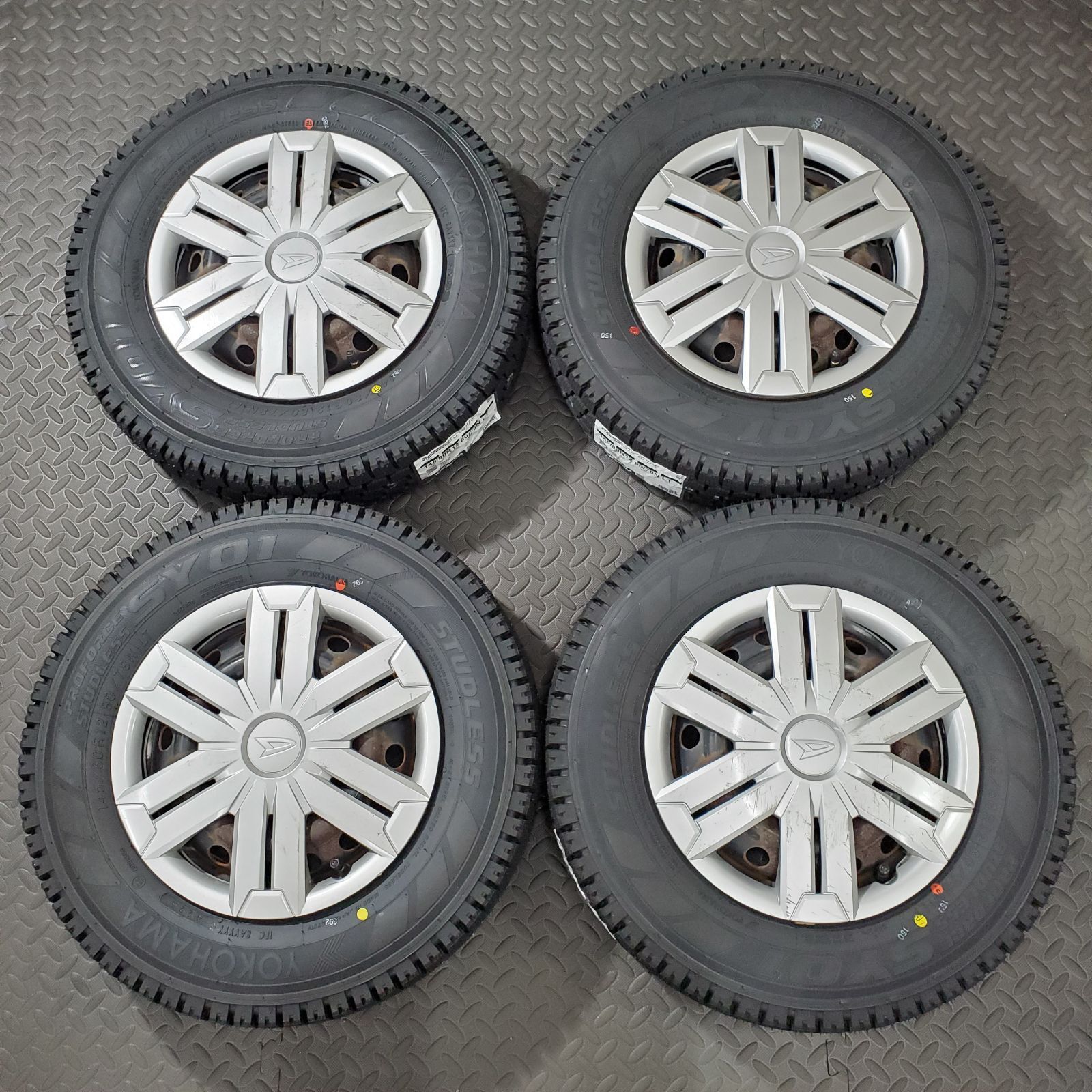 25年製 タイヤ 145 80 R 12 78 N LT ヨコハマ SY 01 ダイハツ ハイゼット スタッドレスタイヤ 冬タイヤ 1180