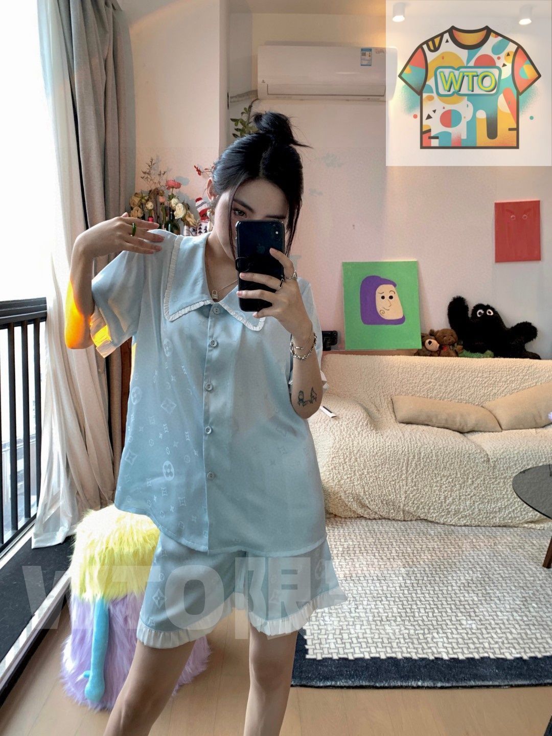 これは LOUIS VUITTON ルイ ヴィトン の秋冬 のパジャマです 原単品質を誇り ファッション界を驚かせる です -WTO輸入1