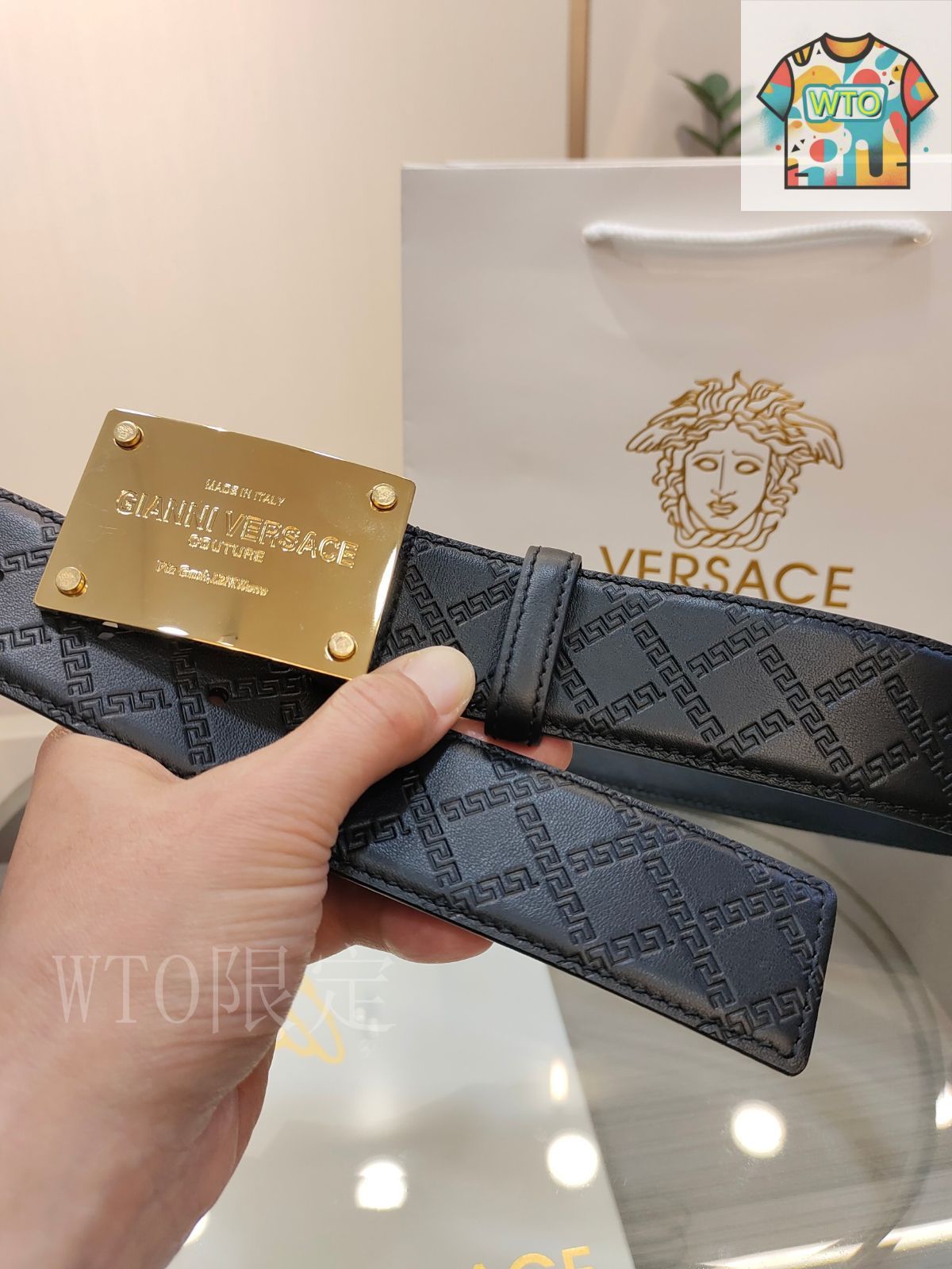 VERSACE