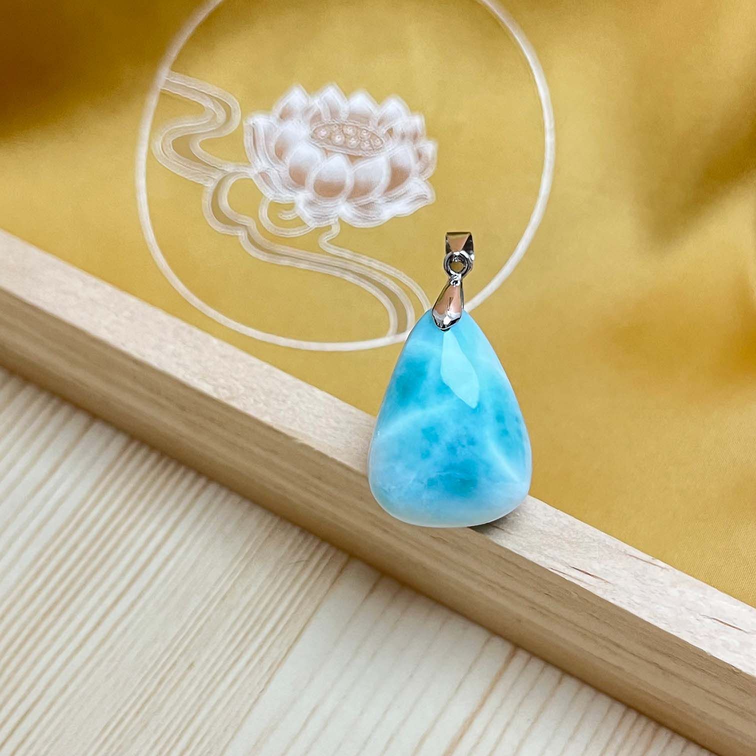 絶賛 EU製 ラリマーペンダント パワーストーン 天然石 お守り プレゼント 約25.3 18.6 10.2 mm ZB 9706