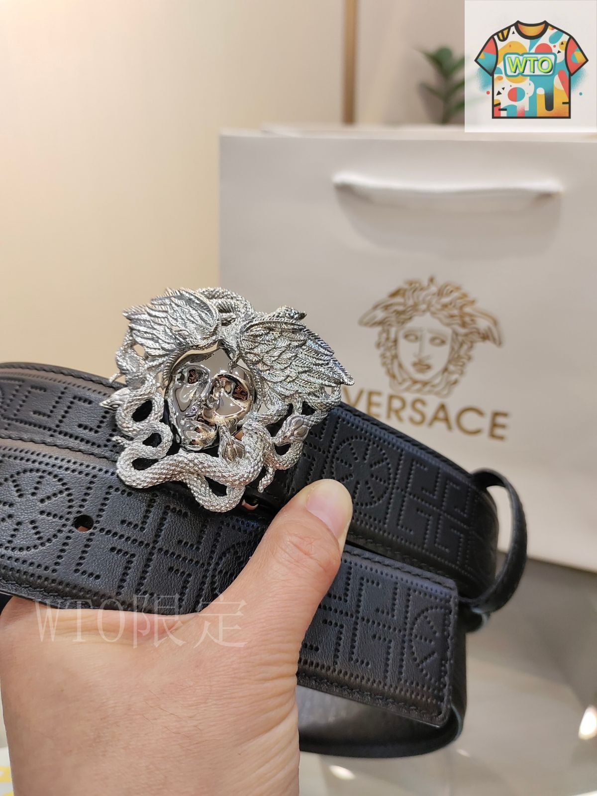 VERSACE ヴェルサーチ