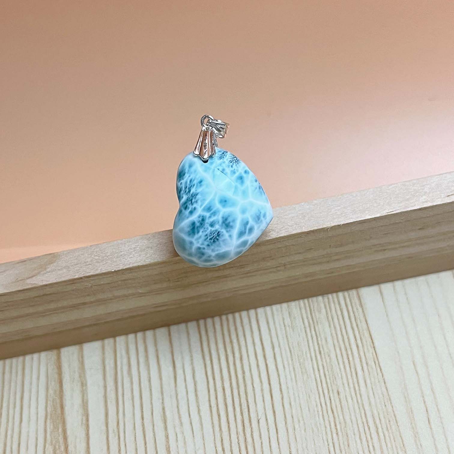 夢色 EU製 ラリマーペンダント パワーストーン 天然石 お守り プレゼント 約19.3 23.2 11.8 mm ZB 9709