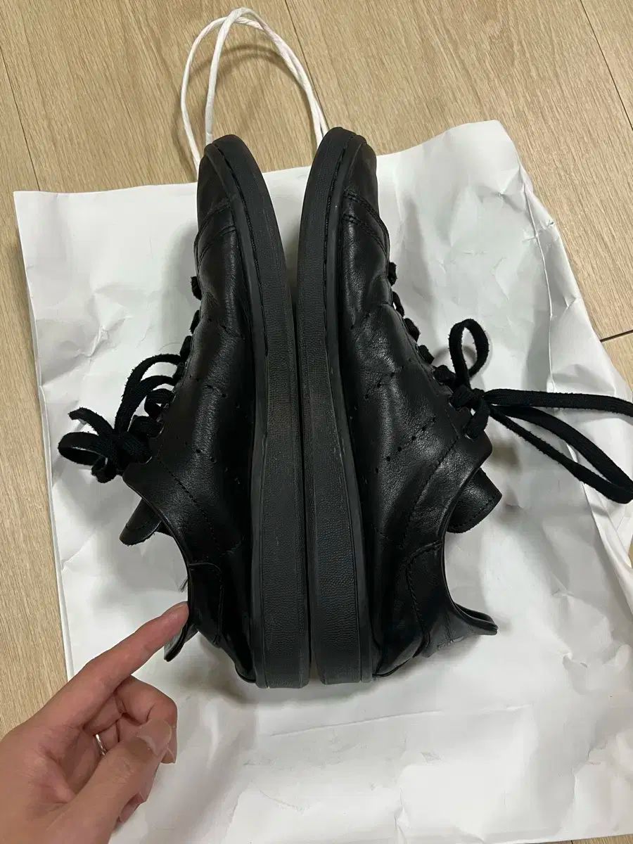 アディダス スタンスミス