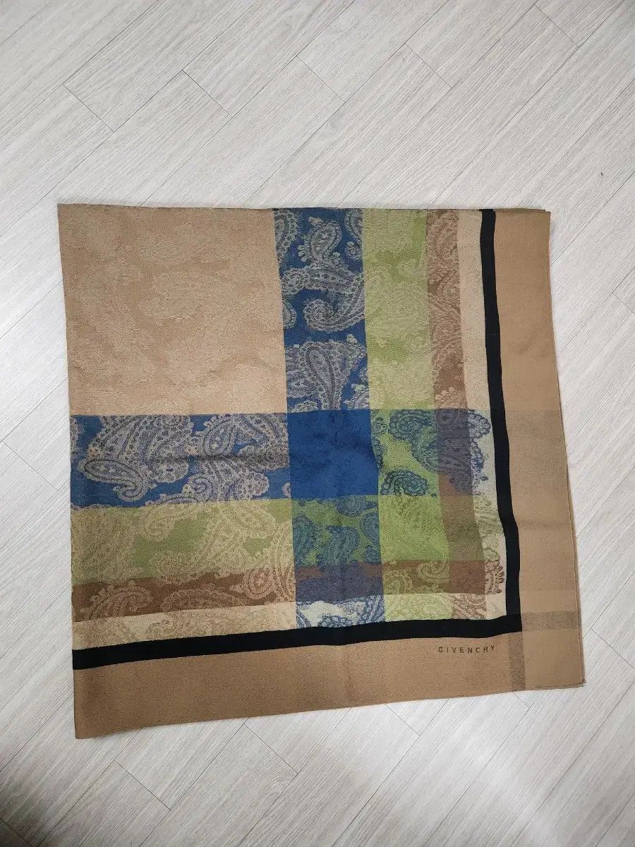  ジバンシィ マルチ ベイズリー ショール バンダナ スカーフ 小物