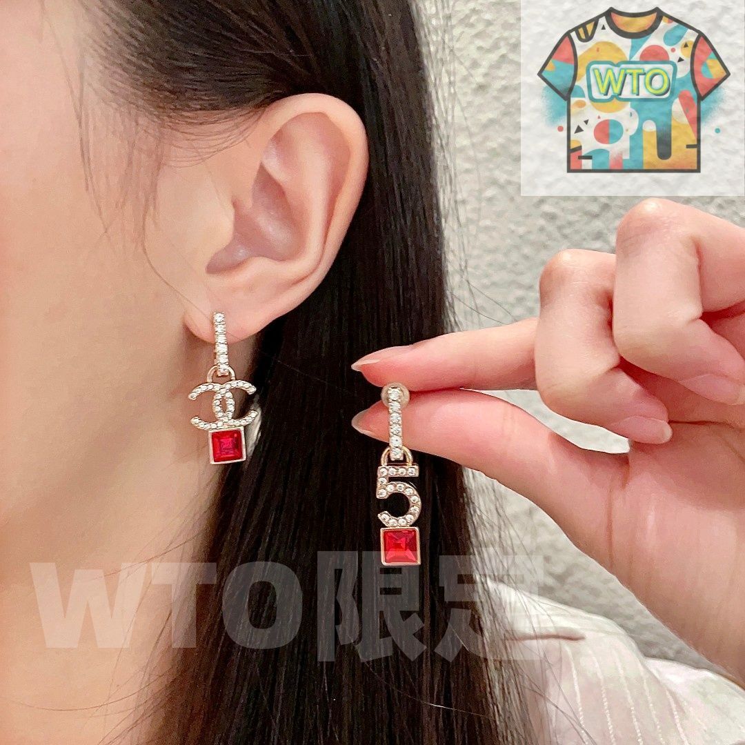 アルファベットピアス