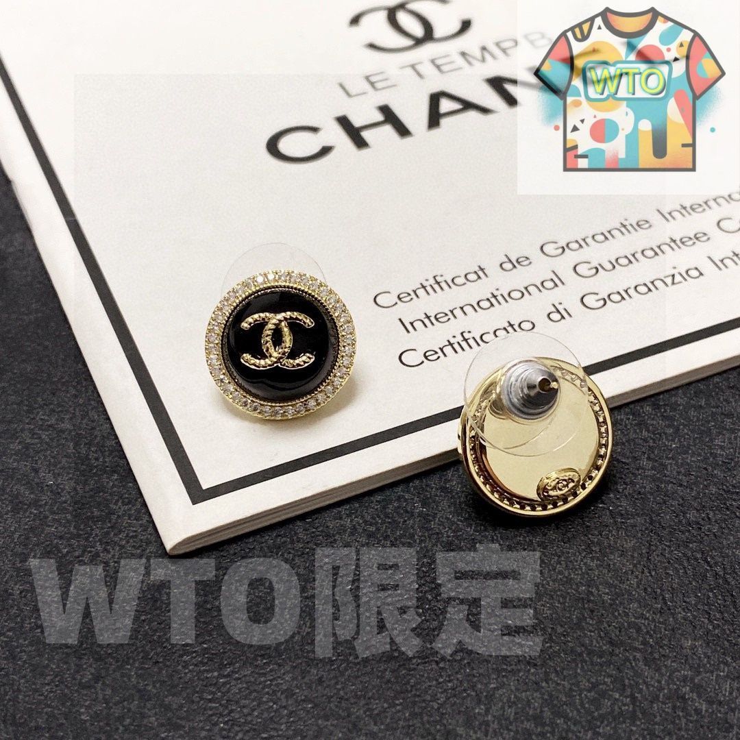  今日 Chanel ダブル C モノトーン ピアス 在庫 価格 イヤリング ノンホールピアス アクセサリー