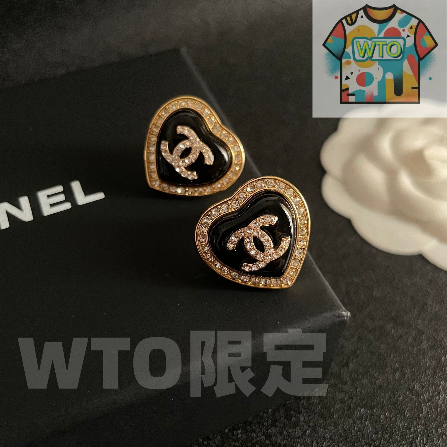 ヴィンテージ アルファベットピアス