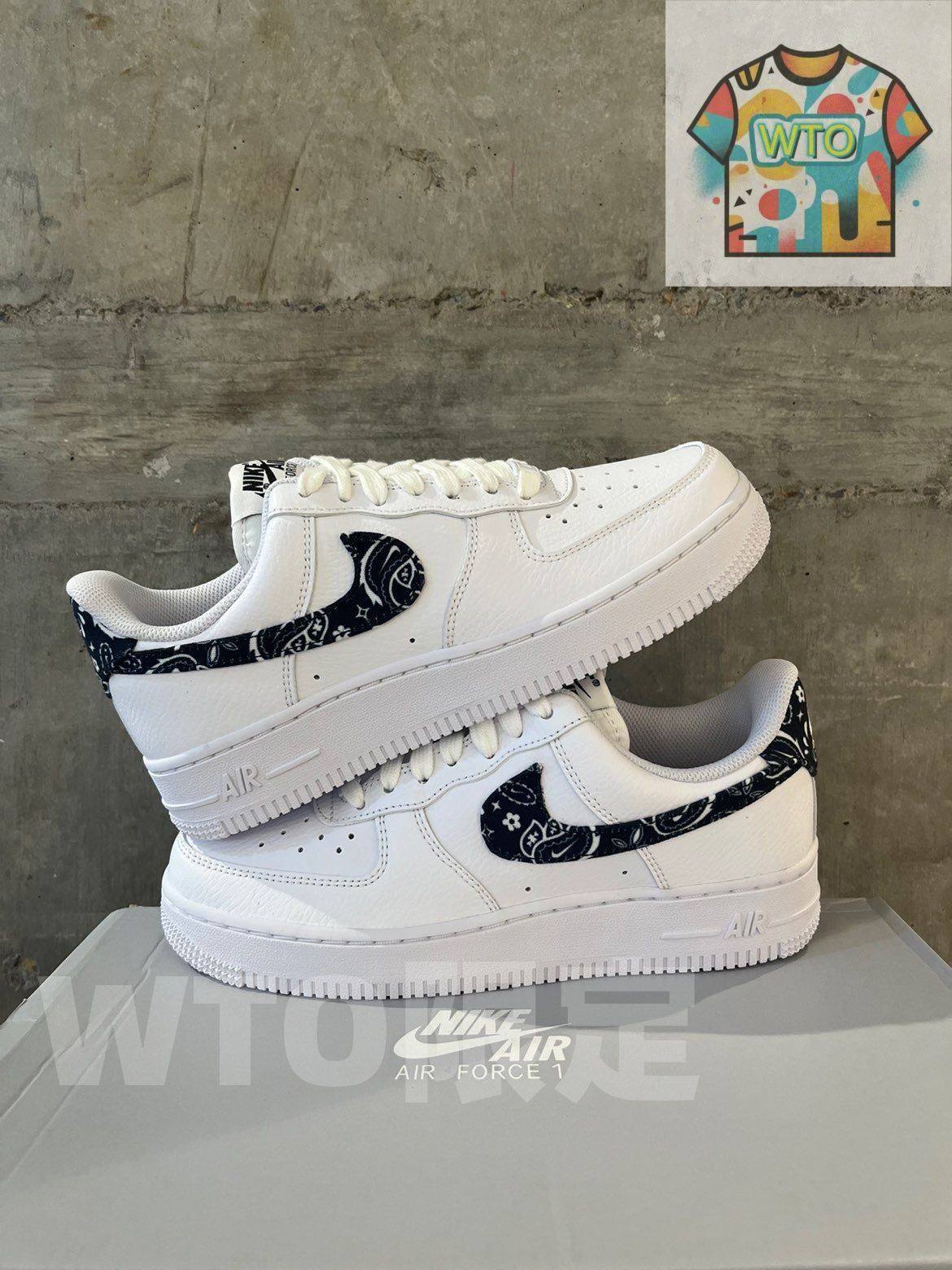 ナイキ ウィメンズ エアフォース1 ロー 07 エッセンシャル ブラック ペイズリー 男女兼用のスポーツシューズ