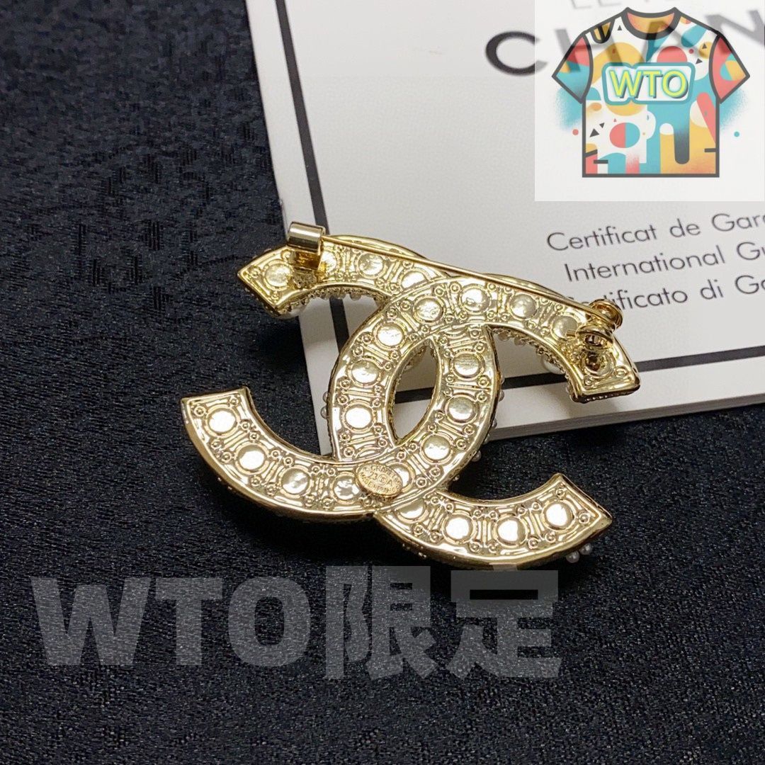 パールブローチ