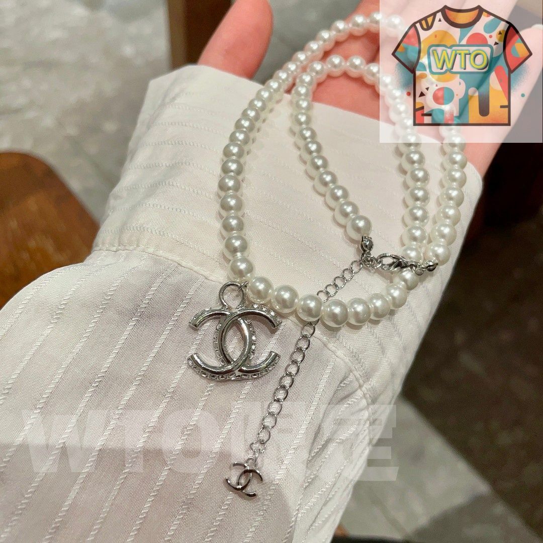 アルファベットネックレス