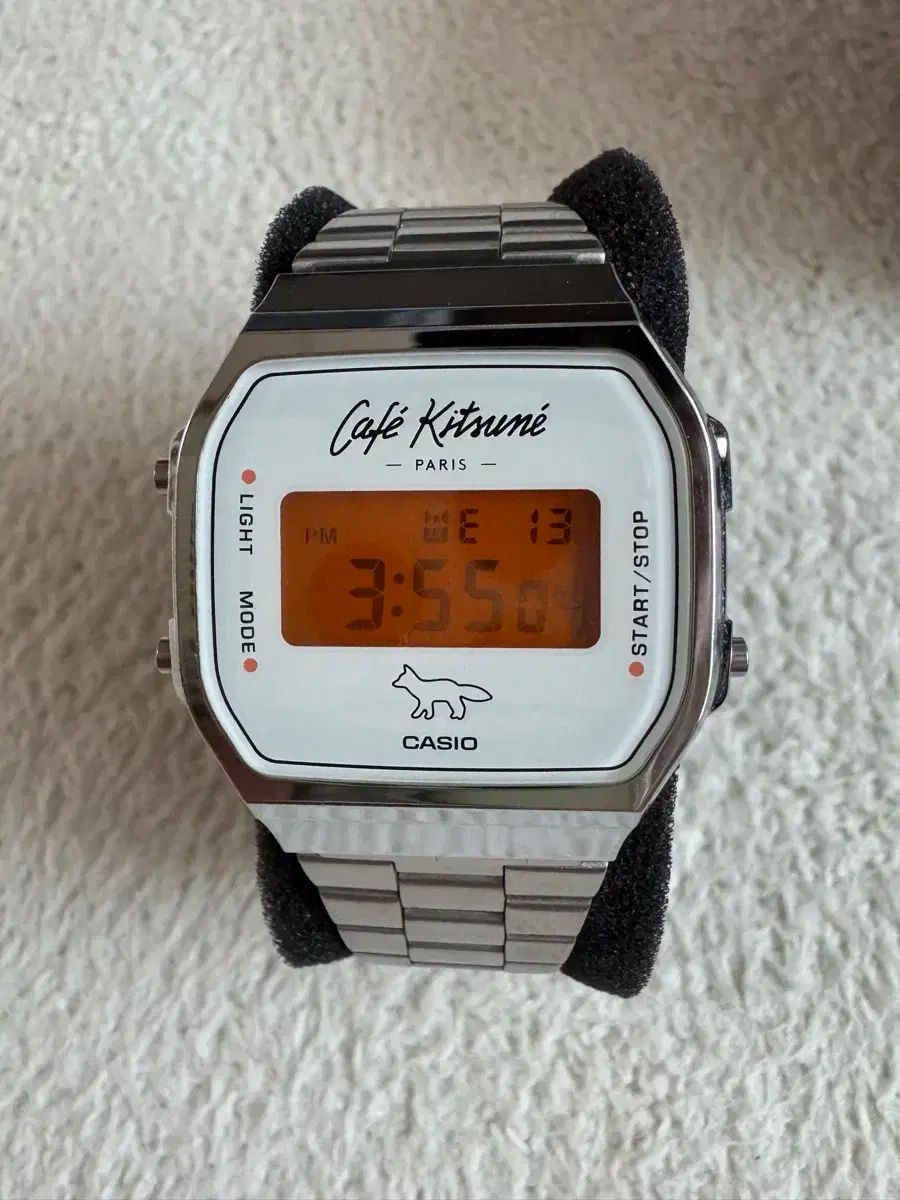 カシオ x メゾン キツネ 時計 A168WECK-7A