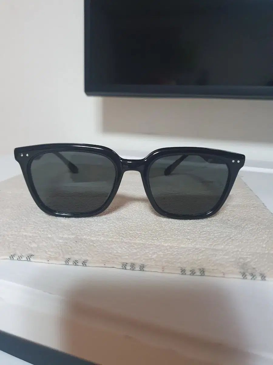 GENTLE MONSTER(ジェントルモンスター) noma-01 サングラス - メルカリ