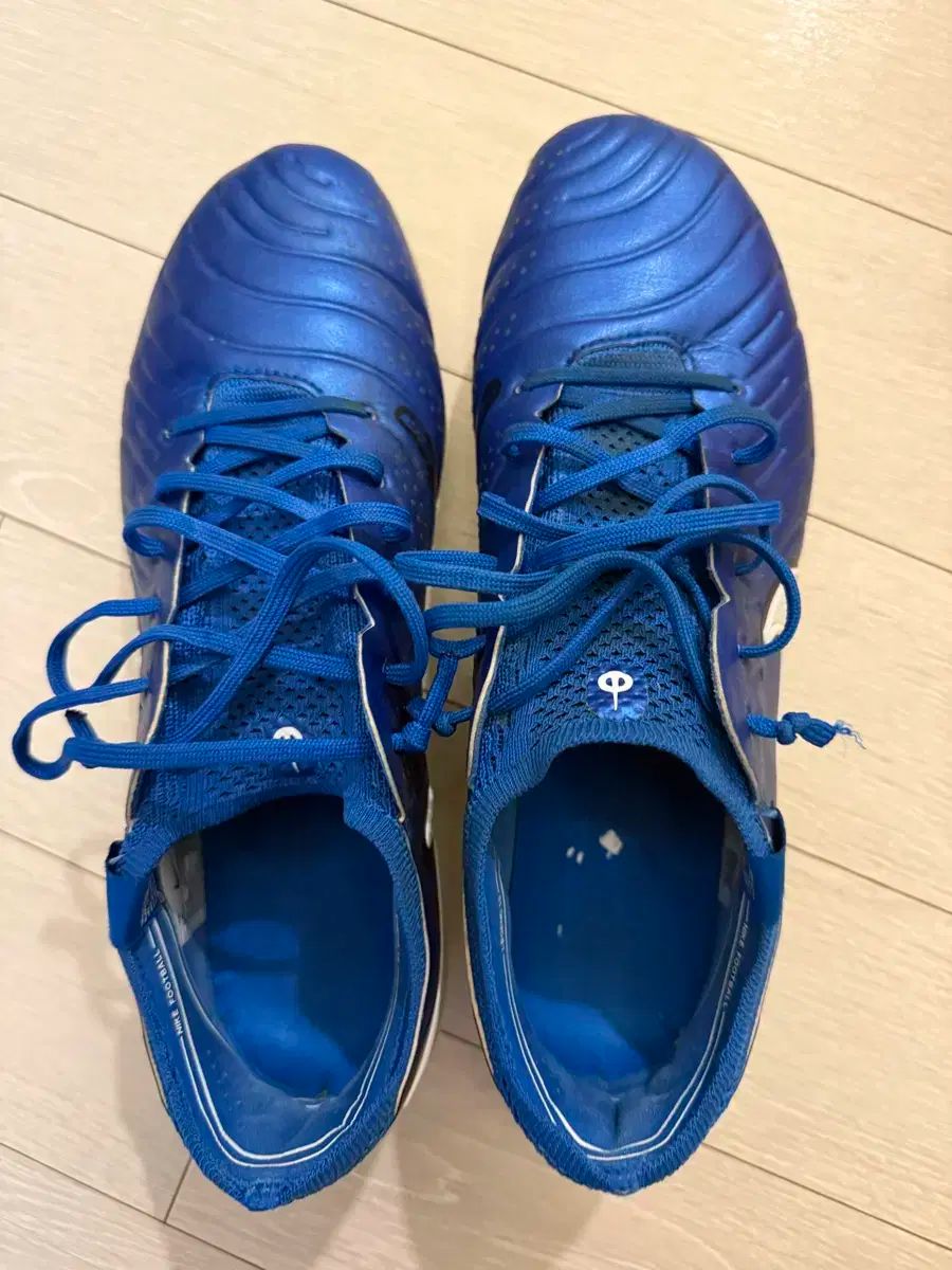 スカーフ ナイキ ティエンポ エリート AG 260サイズ 5。000円以上送料無料