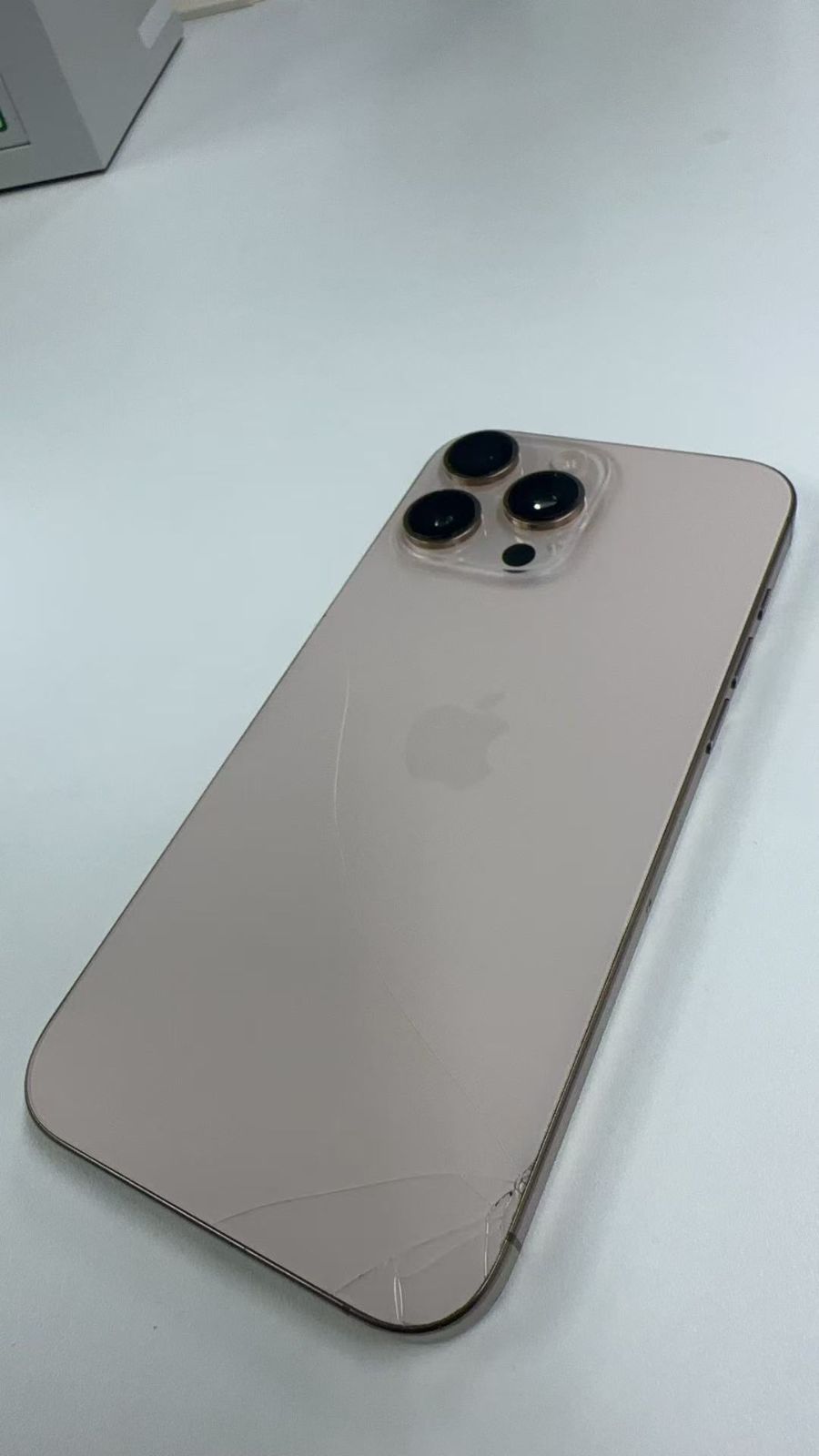 Apple iPhone X 256GB (背面割れあり) iPhoneX ホワイト 256GB 背面