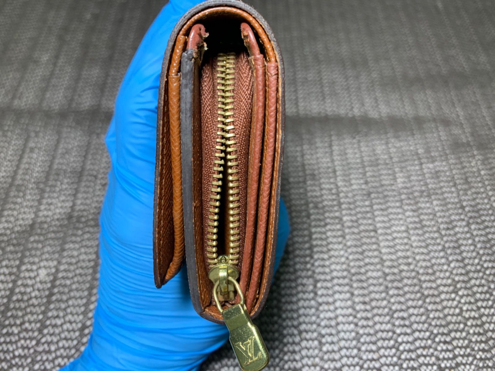 LOUIS VUITTON ルイヴィトン 二つ折り財布 ポルト モネビエトレゾール