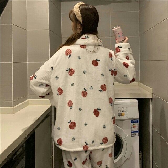 もこもこ かわいい いちご柄 パジャマ 上下セット