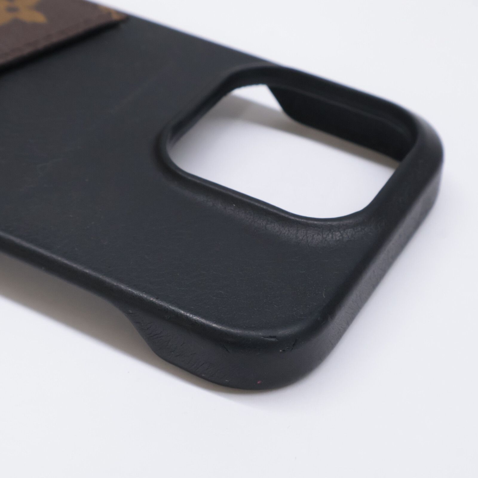 LOUIS VUITTON ルイヴィトン 24年製 M12551 IPHONE バンパー 16 PRO