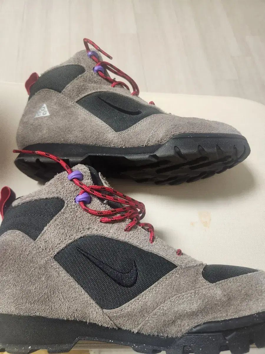  ナイキ ACG トーレ ミッド 27 5 サイズ 登山靴 トレッキングシューズ アウトドアシューズ