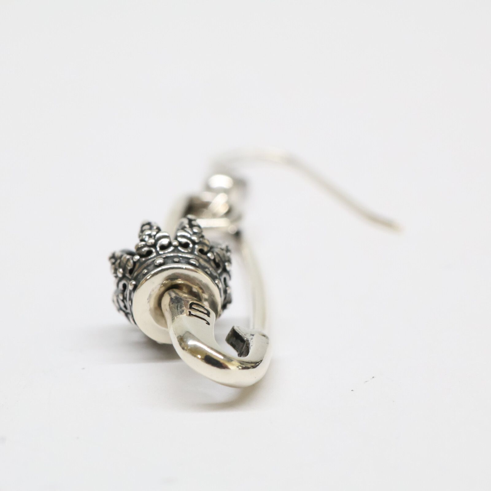 クラウン 安全ピンモチーフ