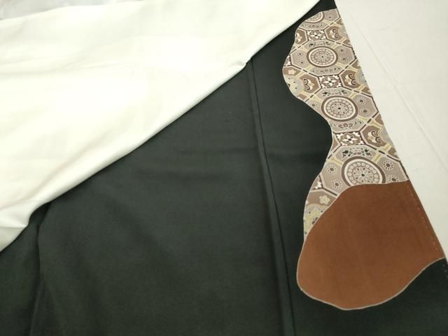 美品❇️豪華金彩駒刺繍　暈し染め　黒留め袖　フルセットA858 B40限定価格 USED美品 結婚式 金銀駒刺繍 金彩 豪華黒留袖6点セット