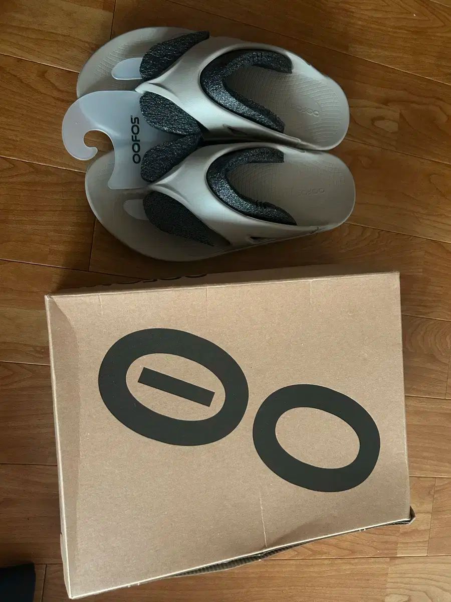 ウーフォス ビーチサンダル 280